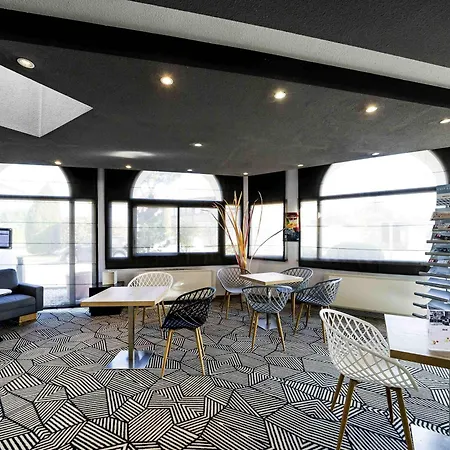 Mercure Vienne Sud 4* シャナ