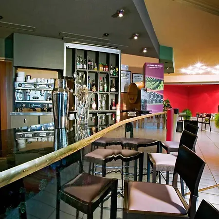 ホテル Mercure Vienne Sud